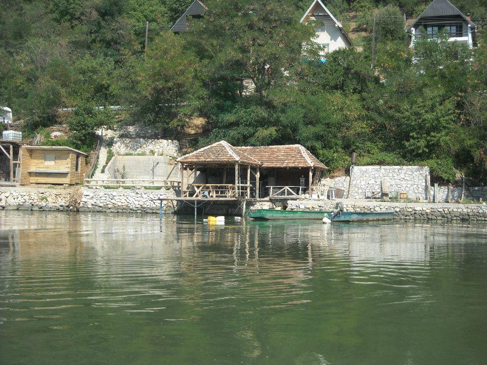 Chalet Ljubicine Kolibe Golubinje Экстерьер фото